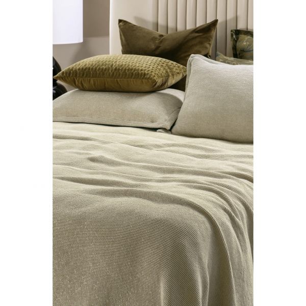 Bianca Lorenne Sottobosco Sand Bedspread | Allium Interiors