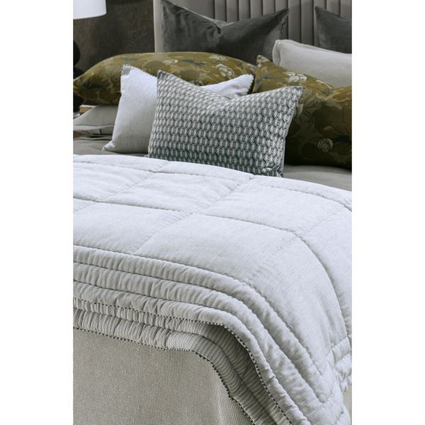 Bianca Lorenne Tobiishi Grey Comforter | Allium Interiors