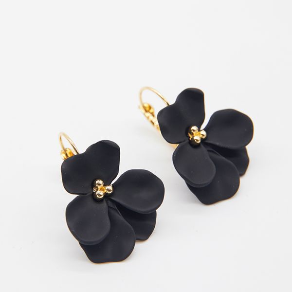 Stella+Gemma Earring Hydrangea Petal Black | Allium Interiors