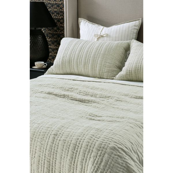 Bianca Lorenne Ricamo Oatmeal Bedspread | Allium Interiors