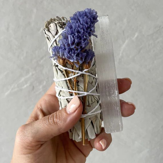 Opal And Sage White Sage Floral Smudge Kit | Allium Interiors