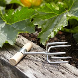 Sophie Conran Gardening Twist Cultivator